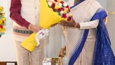 राष्ट्रपति द्रौपदी मुर्मु से राज्यपाल रमेन डेका ने की सौजन्य भेंट