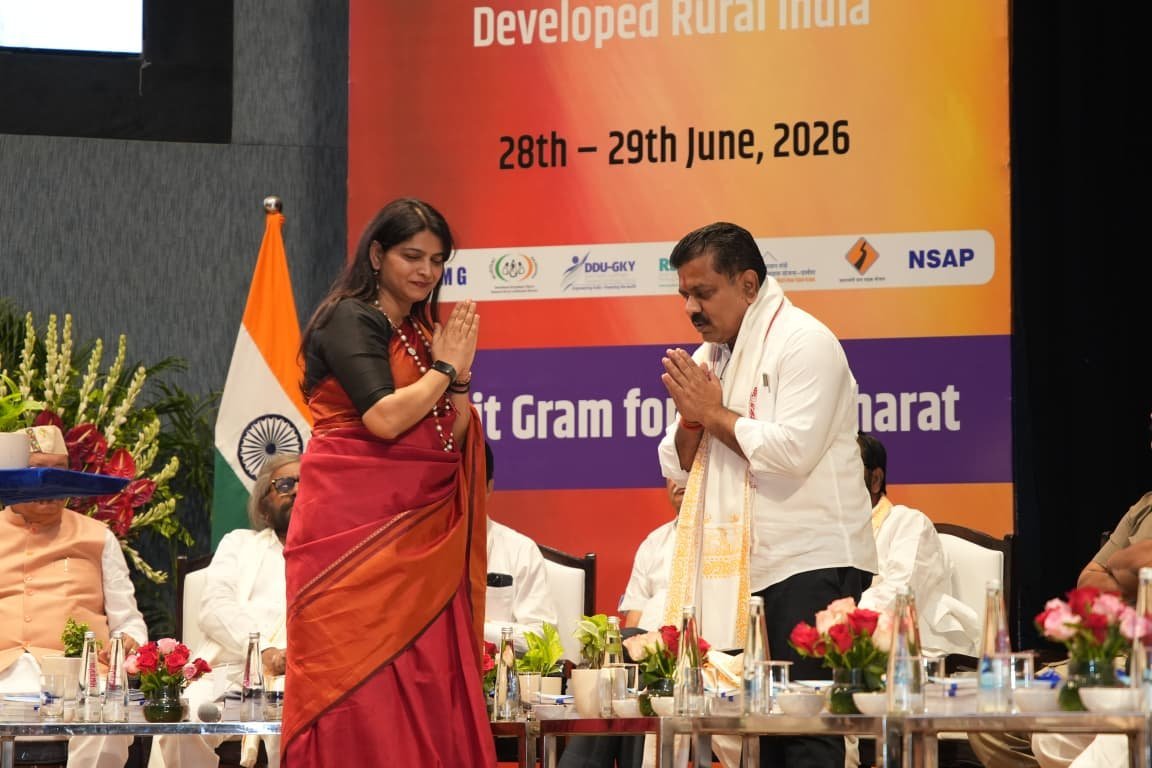 दिल्ली में गूंजा छत्तीसगढ़ मॉडल: Vijay Sharma के नेतृत्व में मटेरियल बैंक और ‘डीलर दीदी’ पहल को मिली राष्ट्रीय सराहना