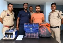 IPL फाइनल पर करोड़ों का सट्टा! रायगढ़ पुलिस की बड़ी कार्रवाई, ₹32 लाख कैश के साथ 2 सटोरी गिरफ्तार