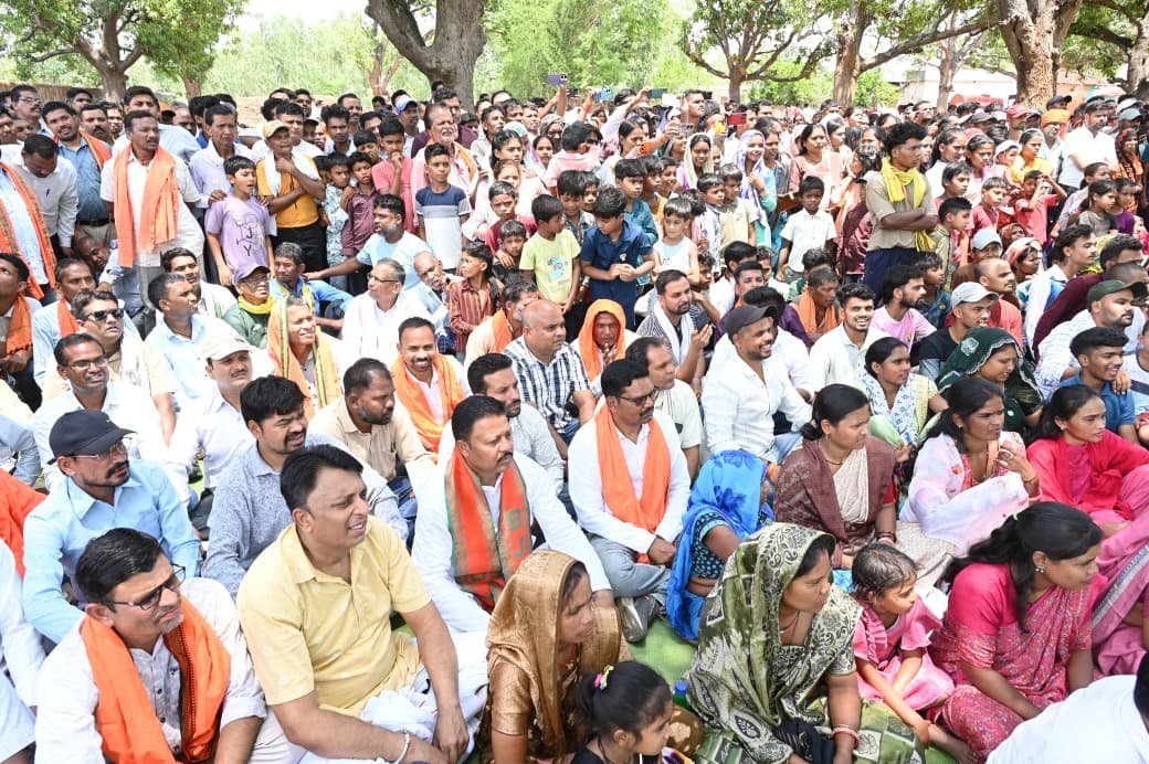 स्व-सहायता समूहों की सफलता को मिली नई पहचान, मुख्यमंत्री ने किया ‘आजीविका गाथा’ कॉफी टेबल बुक का विमोचन स्व-सहायता समूहों की सफलता को मिली नई पहचान, मुख्यमंत्री ने किया ‘आजीविका गाथा’ कॉफी टेबल बुक का विमोचन