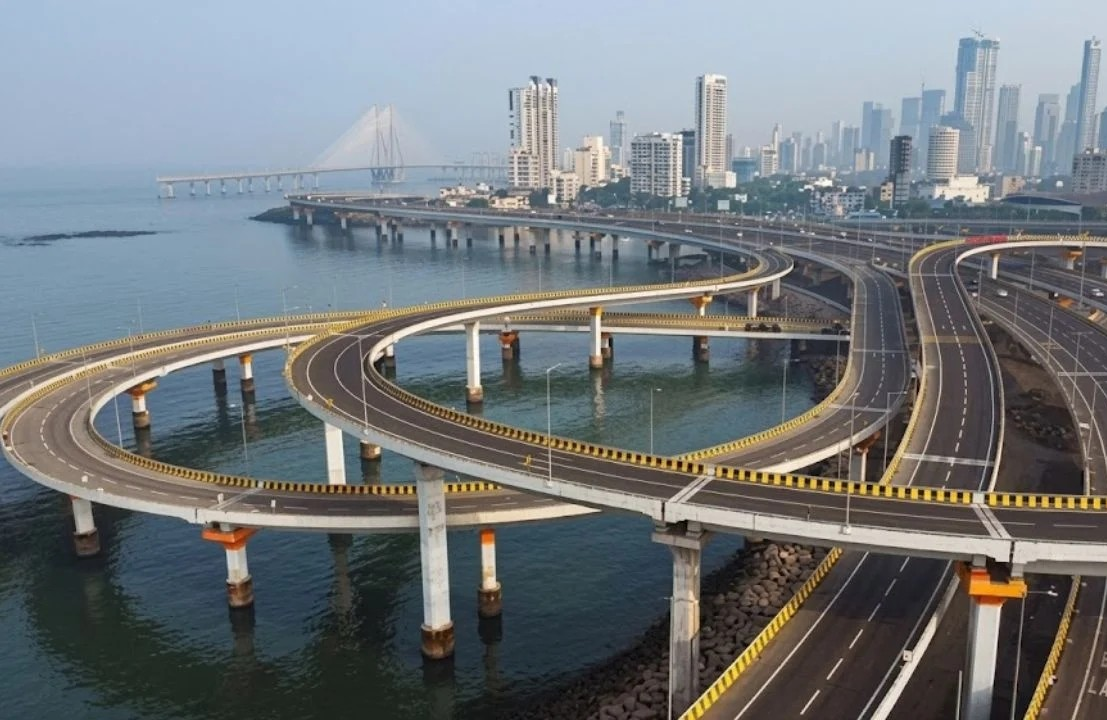 कोस्टल रोड पर आग से निपटने की नई तैयारी, BMC ने 6.32 करोड़ रुपये के हाईटेक फायर फाइटिंग वाहन को दी मंजूरी