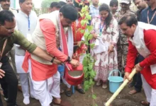 पर्यावरण के लिए पौधे लगाए, दिव्यांगों को ट्राई साइकिल बांटी… जल गंगा संवर्धन अभियान का इस तरह हुआ समापन