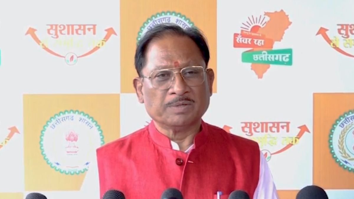 रायपुर में राहुल गांधी की एंट्री से गरमाई सियासत, CM साय बोले – जहां जाते हैं, कांग्रेस का वही हाल होता है