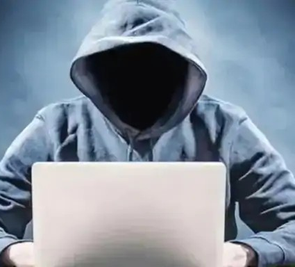 ऑटो अपडेट बना साइबर ठगी का जरिया? एडवोकेट के खाते से 1.42 लाख रुपए उड़ाए, मामला दर्ज