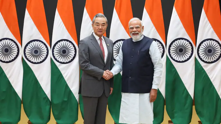 चीनी विदेश मंत्री वांग यी ने PM मोदी से की मुलाकात, जानिए किन मुद्दों पर हुई चर्चा चीनी विदेश मंत्री वांग यी ने PM मोदी से की मुलाकात, जानिए किन मुद्दों पर हुई चर्चा