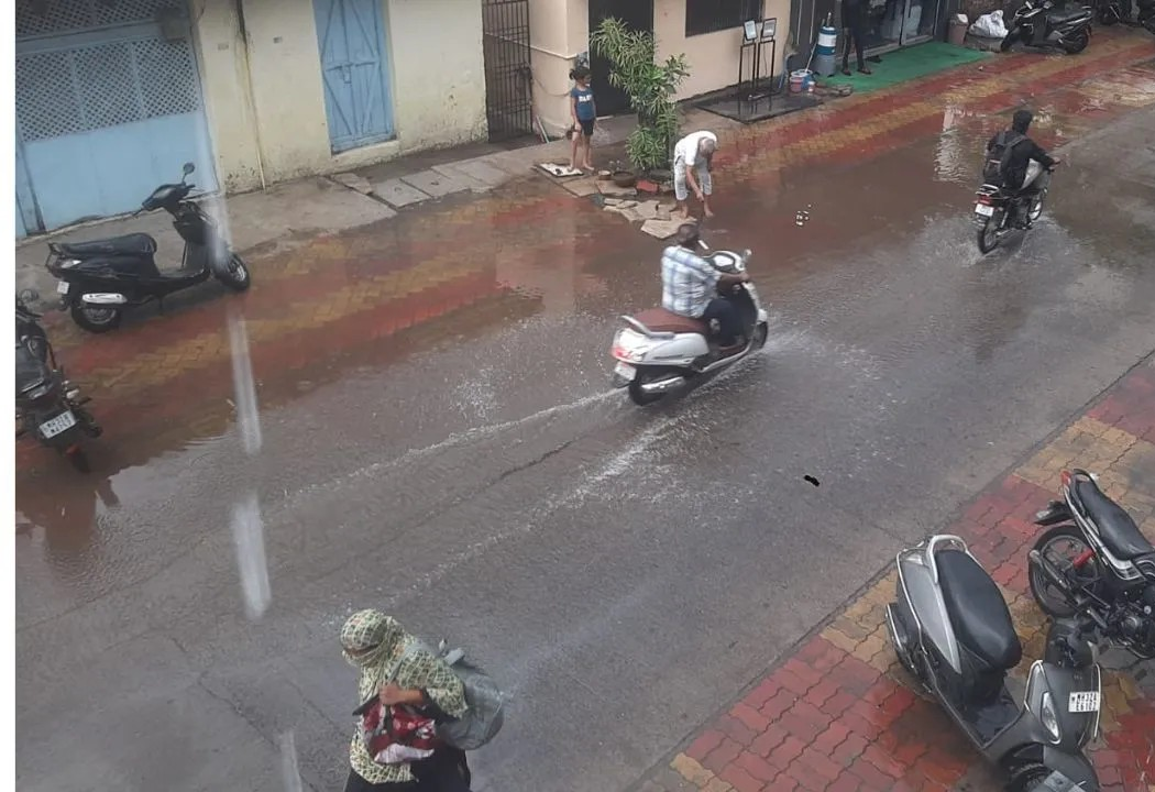वर्धा में लंबे इंतजार के बाद हुई झमाझम बारिश, भीषण गर्मी से मिली राहत; अब दमदार मानसून की आस में बैठे किसान