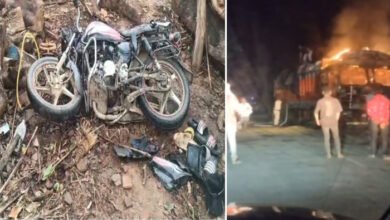 सड़क किनारे खड़े ट्रक से टकराई बाइक, तीन युवकों की मौत; आक्रोशित ग्रामीणों ने वाहन में लगाई आग
