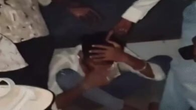 धमतरी में युवक से अमानवीय मारपीट, पैर छुआने और अपमानित करने का वीडियो वायरल