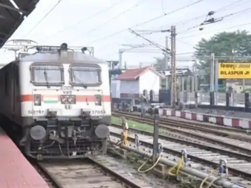छत्तीसगढ़ एक्सप्रेस में बढ़ी यात्रियों की सुविधा: अतिरिक्त एसी-3 कोच जोड़ा जाएगा, कंफर्म बर्थ मिलने की उम्मीद