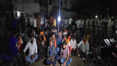 तुलसी गमले के पास रील बना रहा था वीडियो, फिर भड़की हिंसा: महिलाओं पर लाठी-डंडों से हमला; इलाके में तनाव