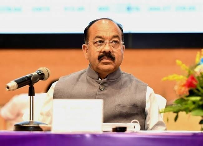 सड़कों और पुलों के निर्माण की धीमी गति पर बिफरे उप मुख्यमंत्री अरुण साव, 2 ठेकेदारों के पंजीयन निरस्त सड़कों और पुलों के निर्माण की धीमी गति पर बिफरे उप मुख्यमंत्री अरुण साव, 2 ठेकेदारों के पंजीयन निरस्त