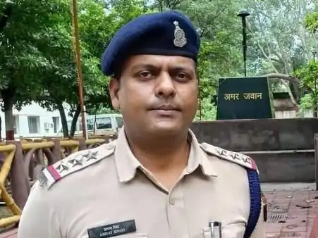 PHQ के आदेश की अनदेखी पड़ी भारी, निरीक्षक अभय सिंह बैस तत्काल प्रभाव से सस्पेंड PHQ के आदेश की अनदेखी पड़ी भारी, निरीक्षक अभय सिंह बैस तत्काल प्रभाव से सस्पेंड