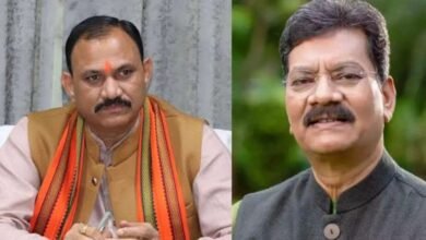 कांग्रेस प्रदेश अध्यक्ष की दौड़ पर सियासत तेज, मंत्री-जायसवाल और महंत के बीच जुबानी जंग