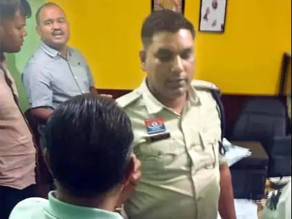 फर्जी लाइसेंस रैकेट का खुलासा, शिकायत पर पुलिस का छापा
