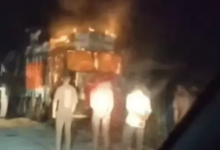 शादी में जा रहे 3 दोस्तों की मौत: ट्रक से भिड़ी बाइक, हादसे के बाद भड़की भीड़