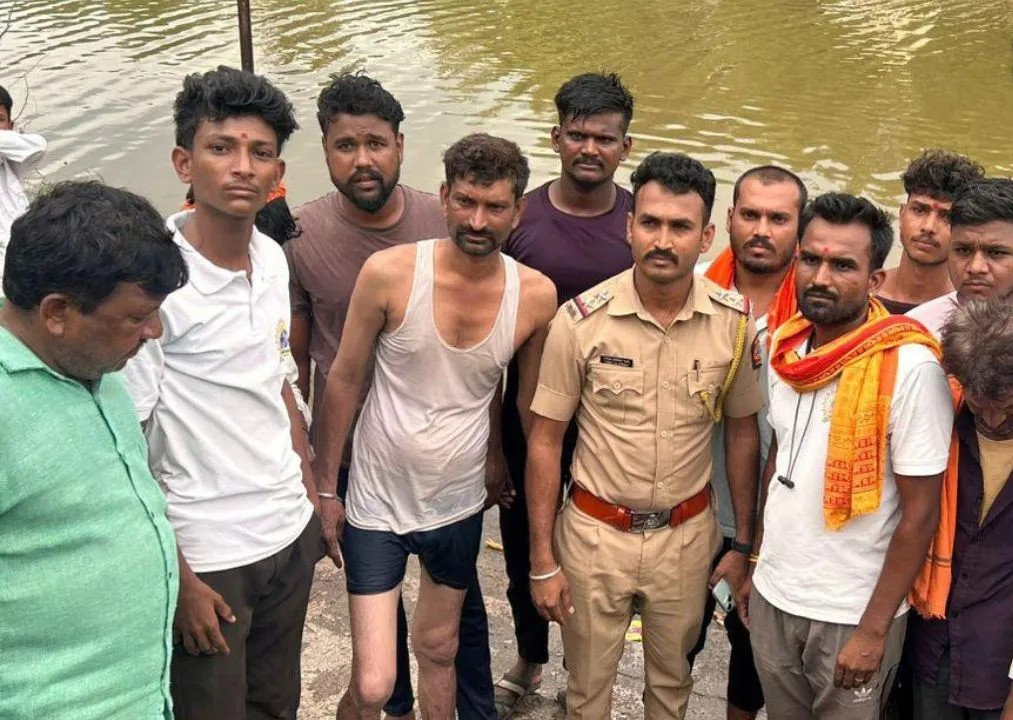 धार्मिक उत्सव में पसरा मातम! अकोला में परिजनों की आंखों के सामने काटेपूर्णा नदी में डूबा युवक