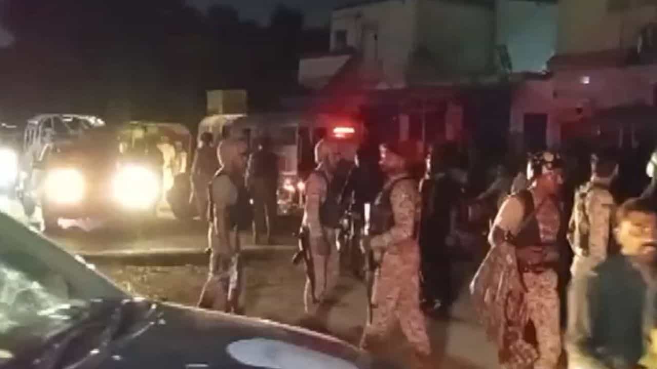 कराची सिंध रेंजर्स कैंप पर ब्लास्ट के बाद पाक सेना का आलाप, बिना सबूत भारत पर मढ़ा दोष