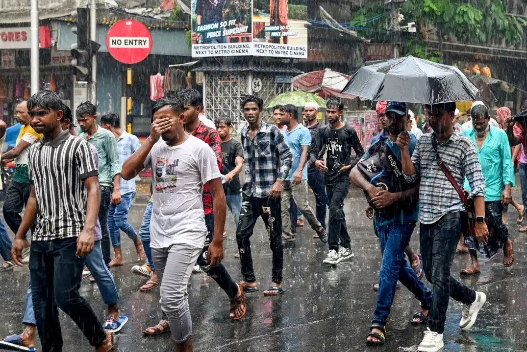 बिहार में आंधी-बारिश का अलर्ट… MP में हीटवेव की चेतावनी; कैसा रहेगा दिल्ली सहित अन्य राज्यों का मौसम? बिहार में आंधी-बारिश का अलर्ट… MP में हीटवेव की चेतावनी; कैसा रहेगा दिल्ली सहित अन्य राज्यों का मौसम?