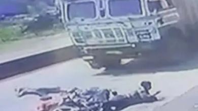 ड्यूटी पर जा रहे युवकों को ट्रक ने रौंदा, हादसे में दोनों घायल