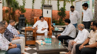 मुंबई में सफेद पट्टी विवाद पर समाधान की पहल, राज ठाकरे ने जैन समाज से कहा- विवाद बढ़ाने वाले कदम न उठाएं