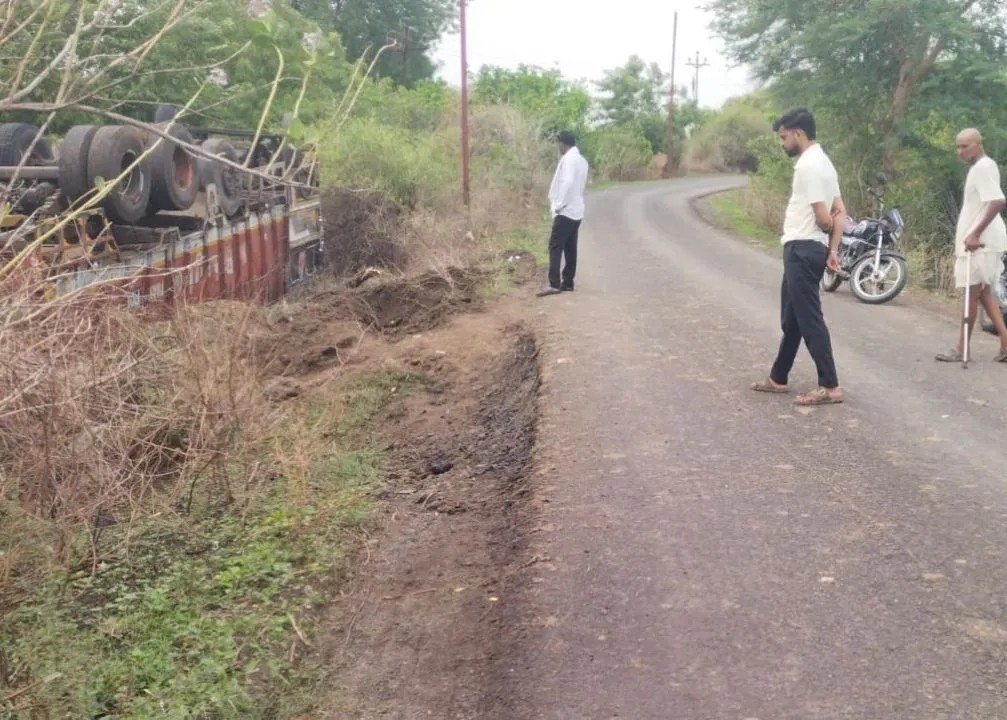 यवतमाल का सावली-अकोला बाजार मार्ग बना हादसों का रास्ता, जर्जर सड़क पर फिर उठी मरम्मत मांग
