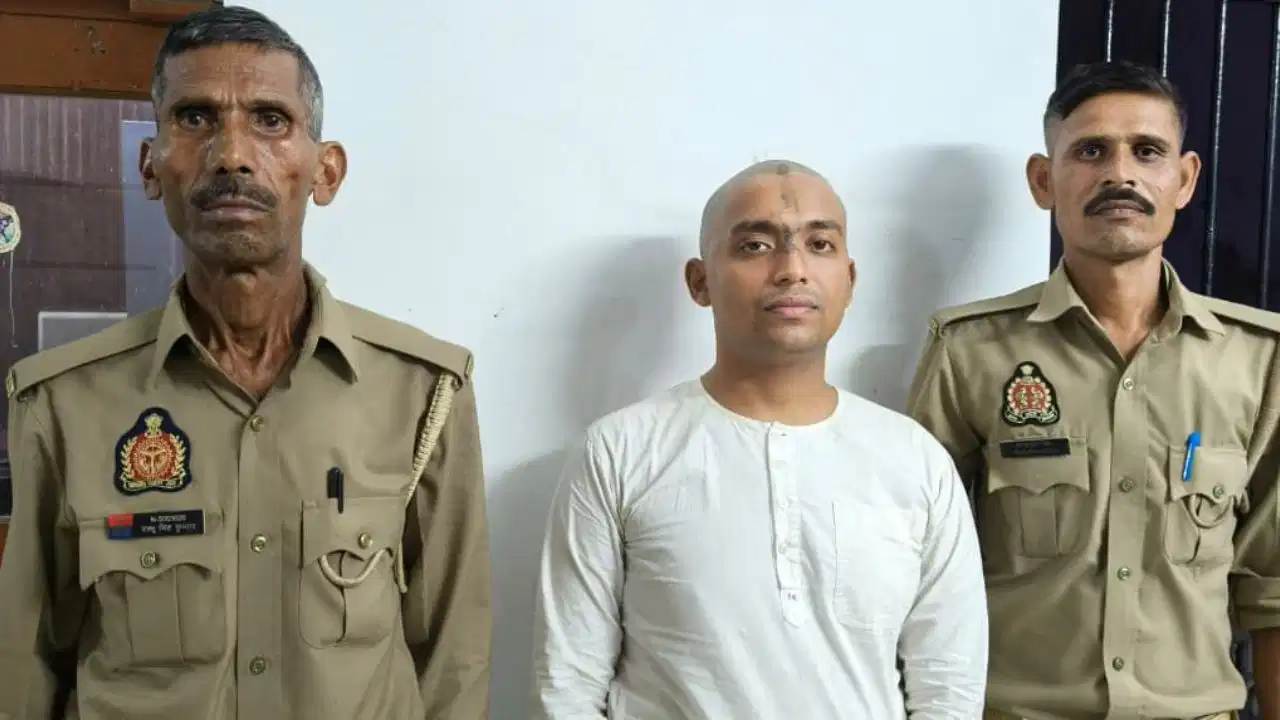 ऑनलाइन प्रवचन, रेप और फिर ब्लैकमेलिंग… मथुरा में फर्जी साधु अरेस्ट, हुआ चौंकाने वाला खुलासा