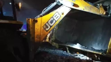 NH पर दर्दनाक हादसा: कोयले से भरा ट्रेलर पलटा, दो भाइयों की दबकर जान गई