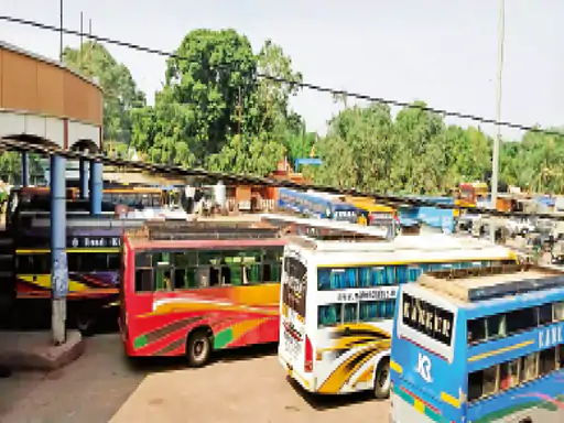रायपुर रूट पर बस किराए में मनमानी का आरोप, यात्रियों से वसूले जा रहे अतिरिक्त पैसे रायपुर रूट पर बस किराए में मनमानी का आरोप, यात्रियों से वसूले जा रहे अतिरिक्त पैसे