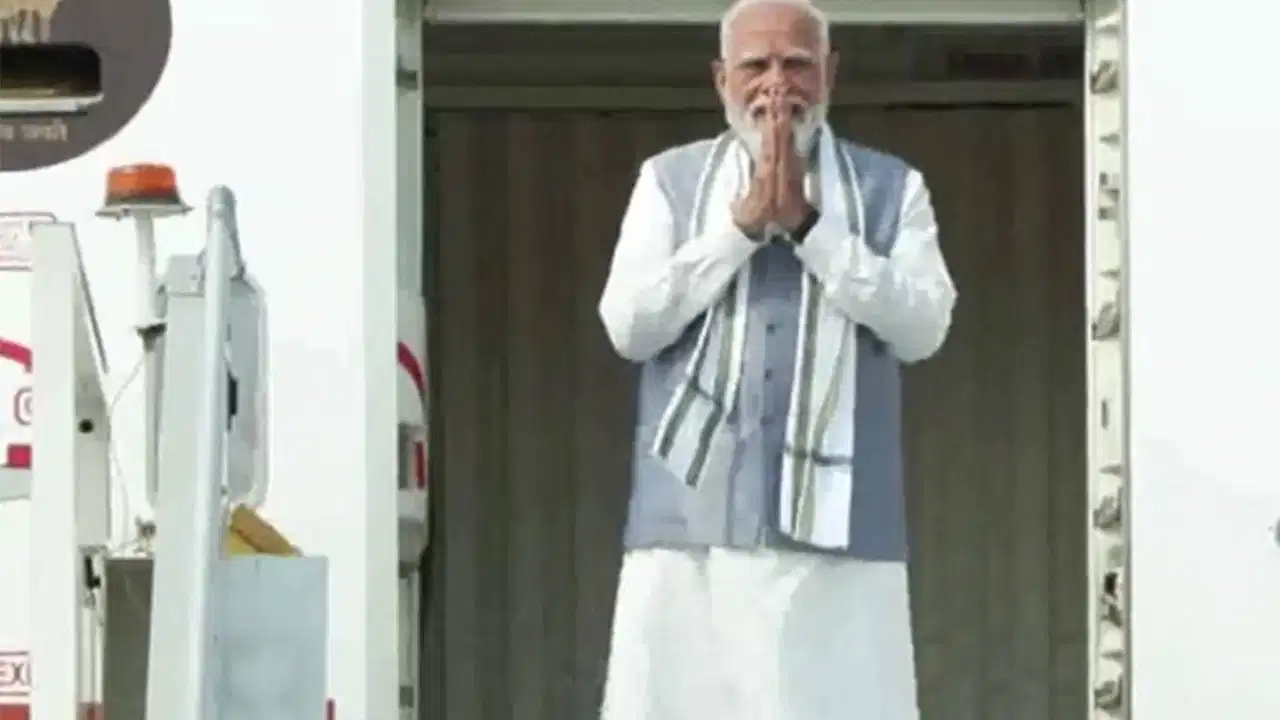 सेशेल्स दौरे पर रवाना हुए पीएम मोदी, हिंद महासागर में रणनीतिक साझेदारी को मिलेगी नई मजबूती