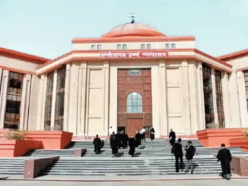 आचार संहिता उल्लंघन मामला: भूपेश की याचिका खारिज करने से HC का इनकार