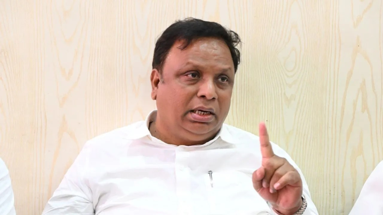 महाराष्ट्र सरकार का बड़ा फैसला, आंदोलनों से जुड़े 44 मुकदमे वापस लेने की सिफारिश