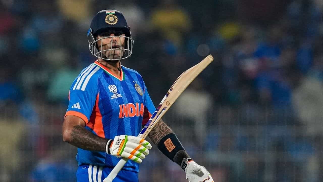 कप्तानी छिनते ही गरजा सूर्या का बल्ला, श्रेयस अय्यर की टीम के खिलाफ खेली तूफानी पारी कप्तानी छिनते ही गरजा सूर्या का बल्ला, श्रेयस अय्यर की टीम के खिलाफ खेली तूफानी पारी