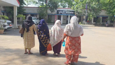 मासूम बच्चियों के साथ नाबालिग ने किया दुष्कर्म, परिजनों ने एसपी से की शिकायत, पुलिस पर लगाए गंभीर आरोप