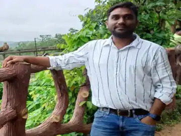 नायब तहसीलदार पर रेप केस दर्ज: सोशल मीडिया से हुई दोस्ती, शादी का झांसा देकर होटल में बनाए संबंध; FIR के बाद फरार नायब तहसीलदार पर रेप केस दर्ज: सोशल मीडिया से हुई दोस्ती, शादी का झांसा देकर होटल में बनाए संबंध; FIR के बाद फरार