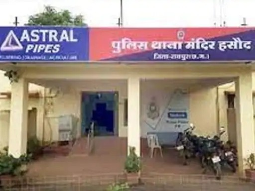 रायपुर में चाकू की नोक पर 10 लाख की लूट: ठेकेदार के अकाउंटेंट से नकदी से भरा बैग छीनकर बाइक सवार बदमाश फरार