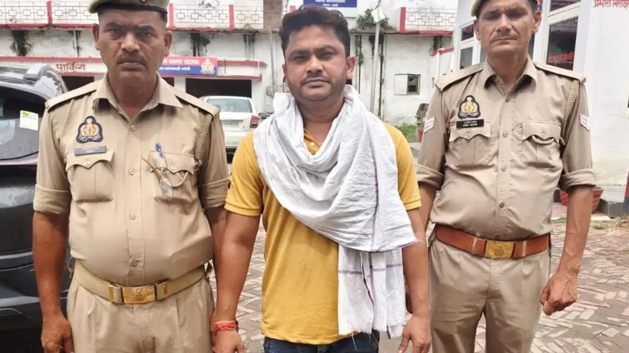 3 लाख के कर्ज पर 30 लाख की मांग! सूदखोरों से तंग वार्ड बॉय ने लगाई फांसी, आरोपी गिरफ्तार
