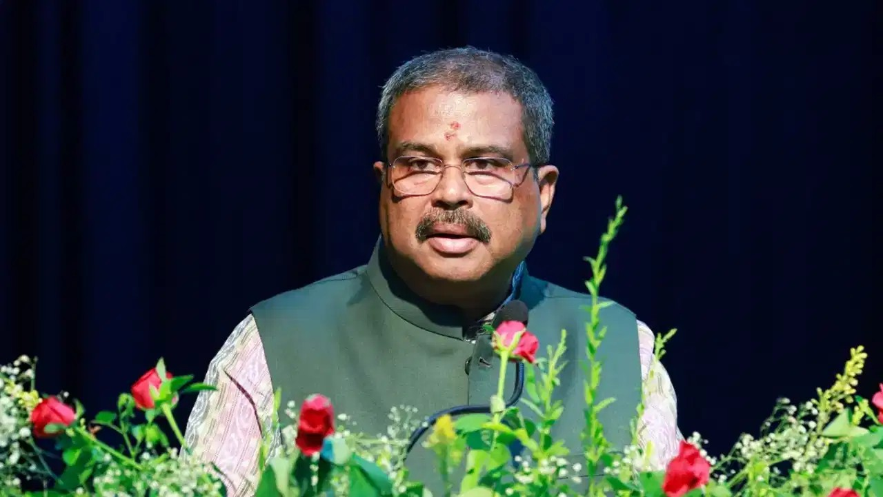 इस्तीफे से पहले सरकार ने की थी धर्मेंद्र प्रधान का मंत्रालय बदलने की पेशकश, CJP ने किया खारिज
