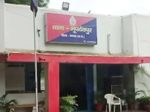 ज्वाइंट अकाउंट बनवाकर पत्नी के खाते से निकाले 28 लाख, पति के खिलाफ धोखाधड़ी का मामला दर्ज ज्वाइंट अकाउंट बनवाकर पत्नी के खाते से निकाले 28 लाख, पति के खिलाफ धोखाधड़ी का मामला दर्ज