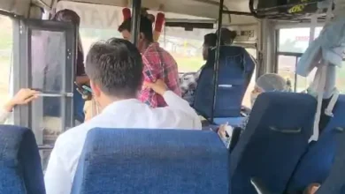 बीजापुर-गीदम-जगदलपुर बस में आदिवासी दंपती से अभद्रता का VIDEO वायरल, बस मालिक ने कंडक्टर को हटाया