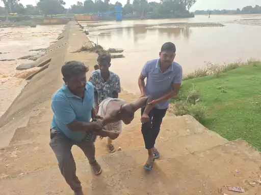 रामानुजगंज एनीकट में डूबते युवक की बची जान, स्थानीय युवकों और डायल-112 की तत्परता से टला बड़ा हादसा