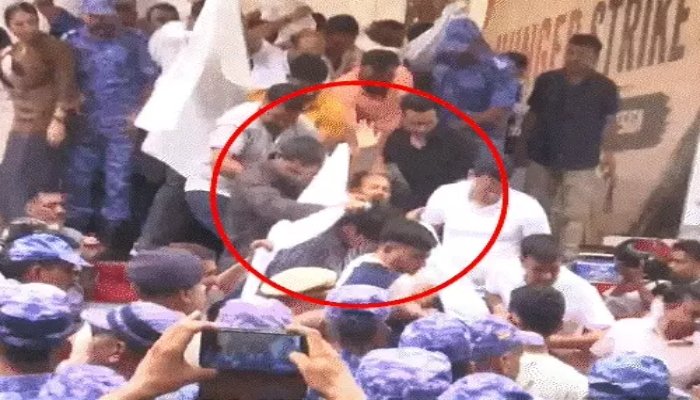 सफदरजंग अस्पताल में भर्ती सोनम वांगचुक को लेकर पत्नी का अल्टीमेटम, बिना अनुमति इलाज में हस्तक्षेप न करने की मांग सफदरजंग अस्पताल में भर्ती सोनम वांगचुक को लेकर पत्नी का अल्टीमेटम, बिना अनुमति इलाज में हस्तक्षेप न करने की मांग