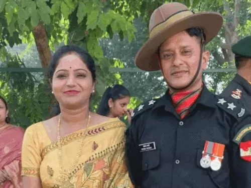 ‘मैं जा रही हूं, शायद वापस न आऊं’:मां से यह कहने के 4 दिन बाद लेफ्टिनेंट की पत्नी की मौत, भाई बोला-ससुरालवालों ने छत से फेंका