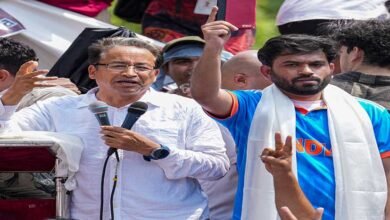 सोनम वांगचुक को अस्पताल ले जाने के बाद जंतर-मंतर पर तेज हुआ आंदोलन, अभिजीत दीपके अनिश्चितकालीन अनशन पर बैठे