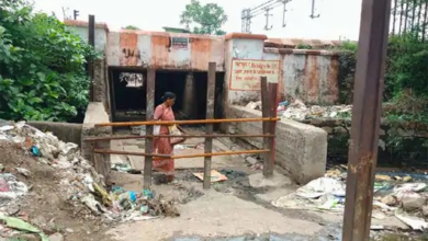 पहली ही बारिश बनी मुसीबत: रेलवे अंडरब्रिज जलमग्न, 5 दिन से बंद रास्ते के कारण लोग परेशान