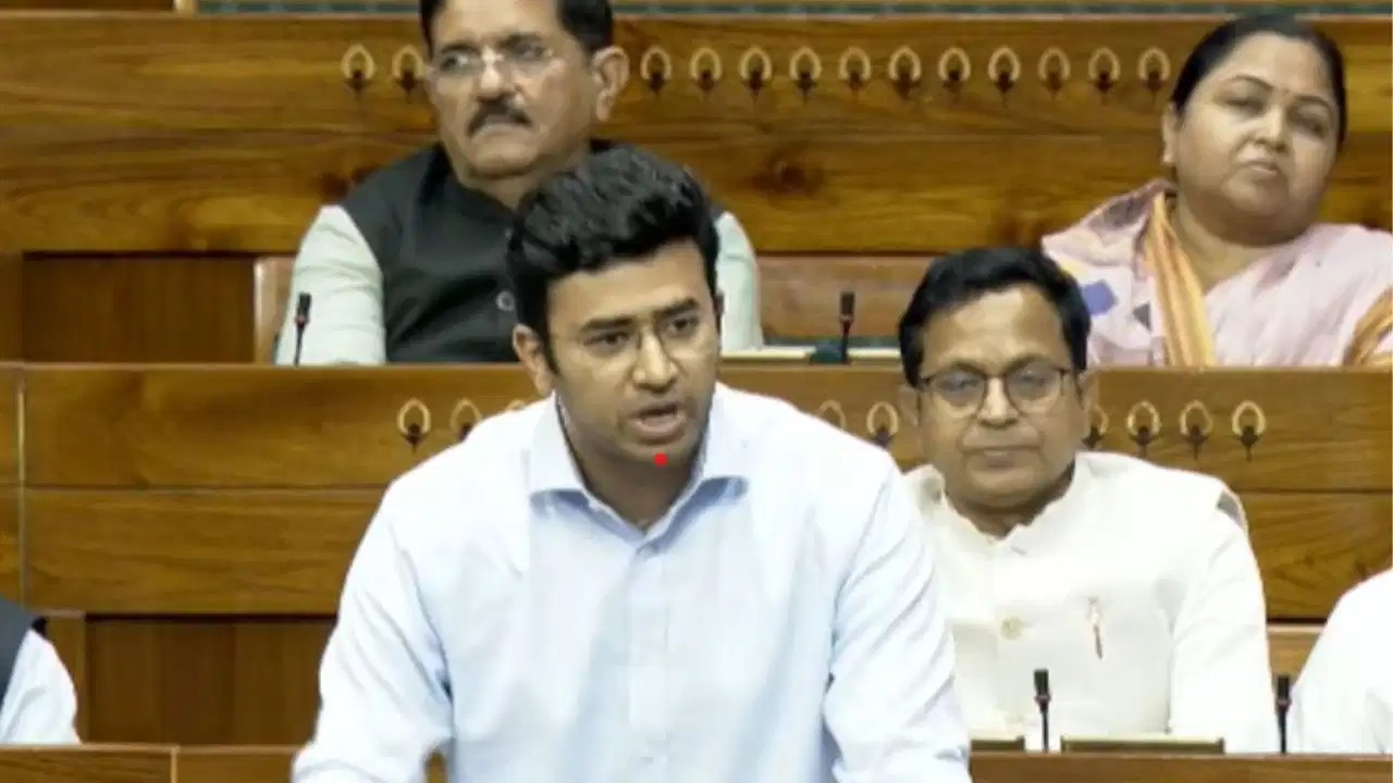 3 घंटे का एंट्रेंस एग्जाम तय नहीं करेगा फ्यूचर, NEP में स्टूडेंट्स के 360 डिग्री असेसमेंट की व्यवस्था, संसद में तेजस्वी सूर्या ने दी जानकारी