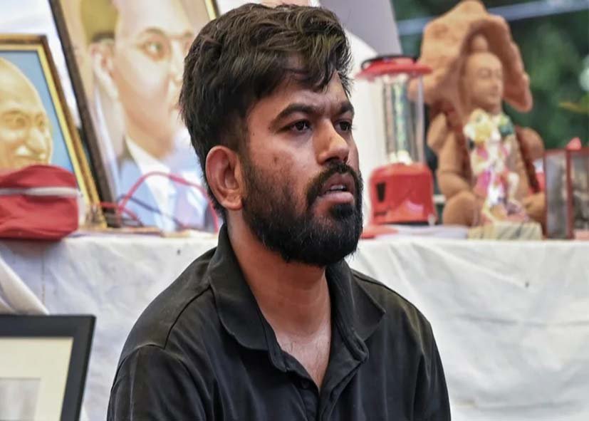 धर्मेंद्र प्रधान के इस्तीफे से नहीं संतुष्ट बोले अभिजीत दीपके, हम सरकार भी बदल सकते हैं’