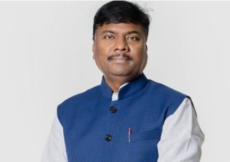 सुशासन की ओर बड़ा कदम: वन विभाग के सभी कार्यालयों में 100% ई-ऑफिस लागू करने के आदेश सुशासन की ओर बड़ा कदम: वन विभाग के सभी कार्यालयों में 100% ई-ऑफिस लागू करने के आदेश