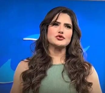 “स्टोर लॉन्च इवेंट में जरीन खान का फूटा गुस्सा, पैपराजी को लगाई मर्यादा की सीख” “स्टोर लॉन्च इवेंट में जरीन खान का फूटा गुस्सा, पैपराजी को लगाई मर्यादा की सीख”