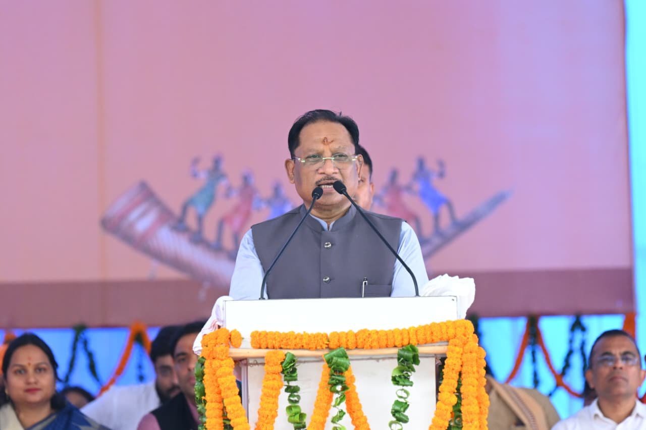 शपथ समारोह से बम्हनीडीह को विकास की सौगात: CM साय ने कीं 3 बड़ी घोषणाएं, बोले- हर नगर बनेगा मजबूत शपथ समारोह से बम्हनीडीह को विकास की सौगात: CM साय ने कीं 3 बड़ी घोषणाएं, बोले- हर नगर बनेगा मजबूत