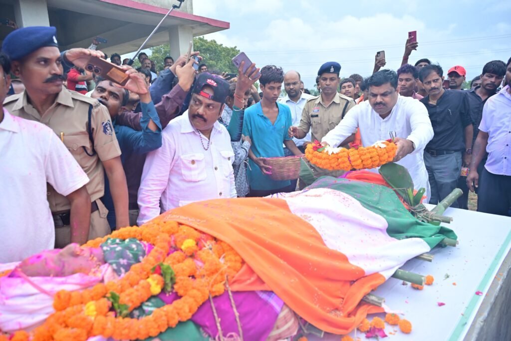 तीजन बाई के सम्मान में बड़ा फैसला: गृहग्राम के हाई स्कूल का होगा नामकरण, अंतिम संस्कार में पहुंचे शिक्षा मंत्री